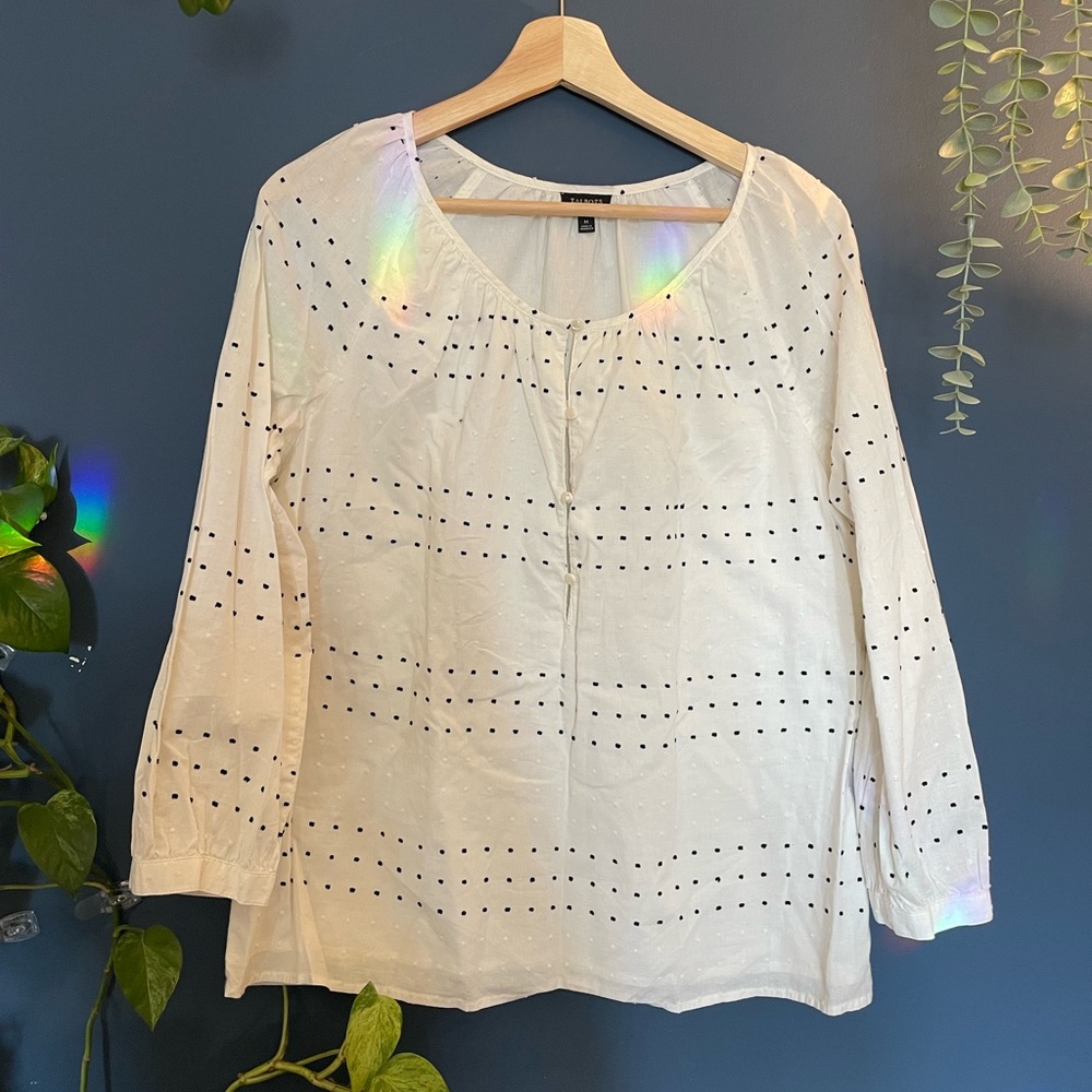 Patterned top